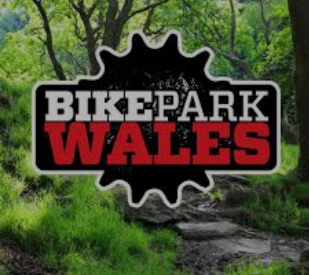 Modern 2 Bedroom Cottage Near Bike Park Wales. マーサー・ティドビル エクステリア 写真